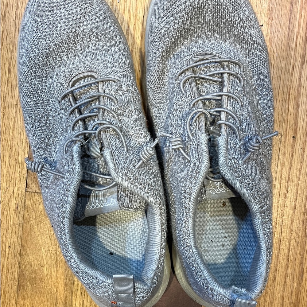 Men's Gray Knit Sneakers